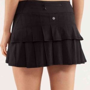 Black Lulu lemon Pace Setter skirt